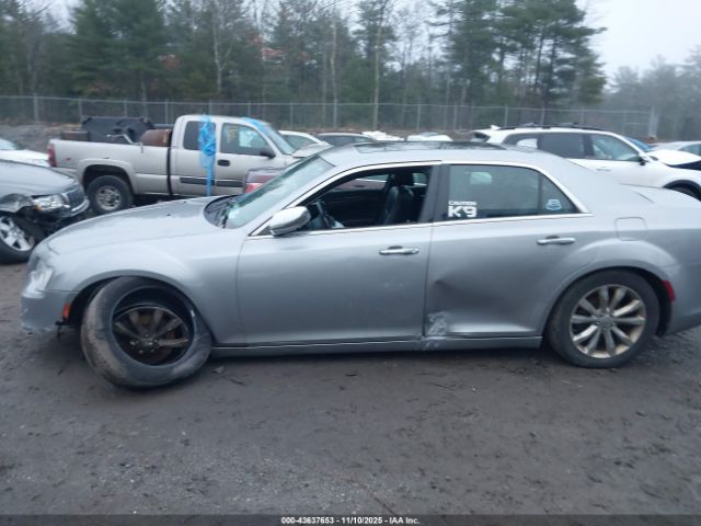 Chrysler 300c Awd Image 10