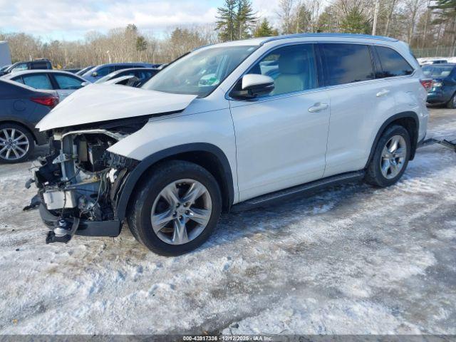 Toyota Highlander Limited Platinum V6 Image 2