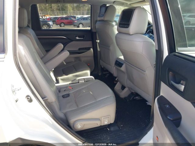 Toyota Highlander Limited Platinum V6 Image 9