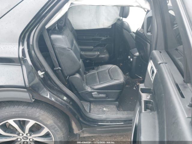 Ford Explorer St Image 8