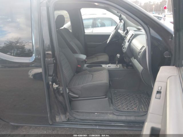 Nissan Frontier Sv Image 11