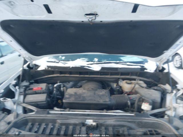 Chevrolet Silverado 1500 4wd  Short Bed Rst Image 11