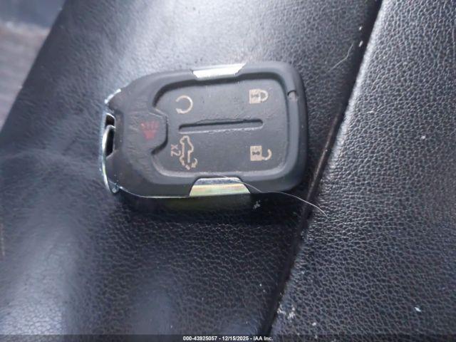 Chevrolet Silverado 1500 4wd  Short Bed Rst Image 17