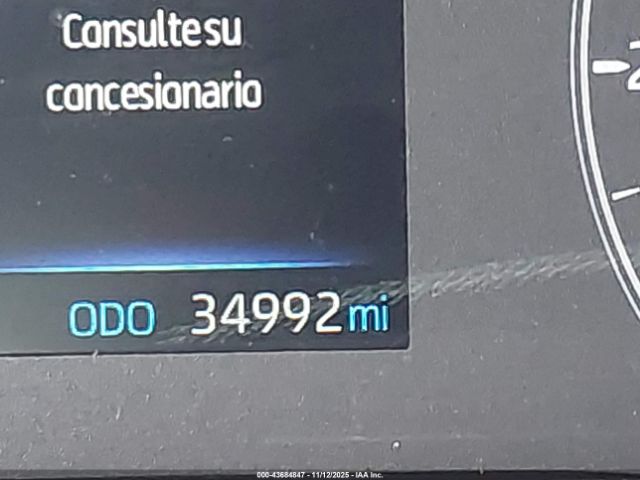 Toyota Corolla Le Image 16