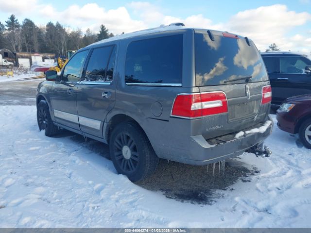 Lincoln Navigator Image 8