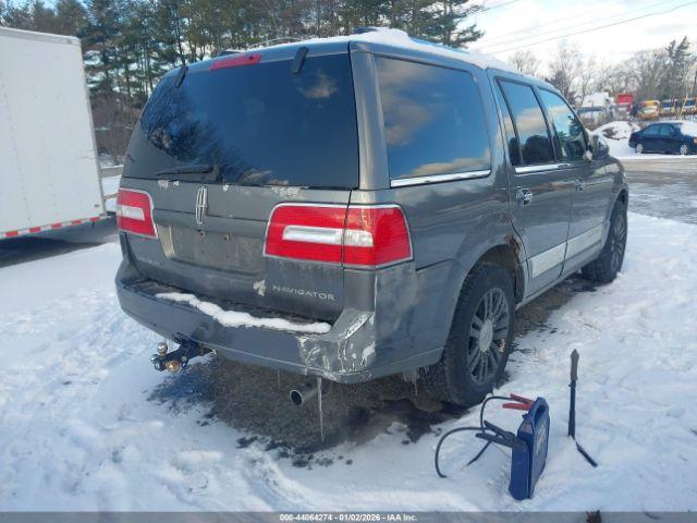 Lincoln Navigator Image 5