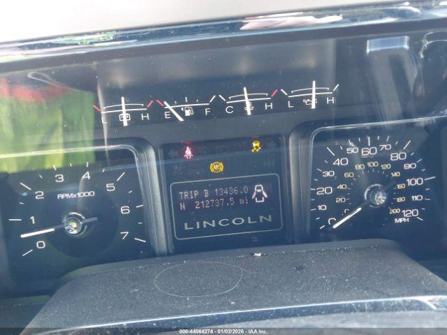 Lincoln Navigator Image 9