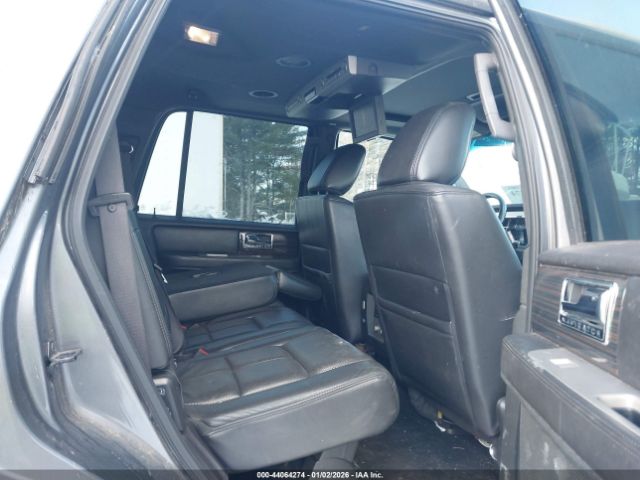 Lincoln Navigator Image 12