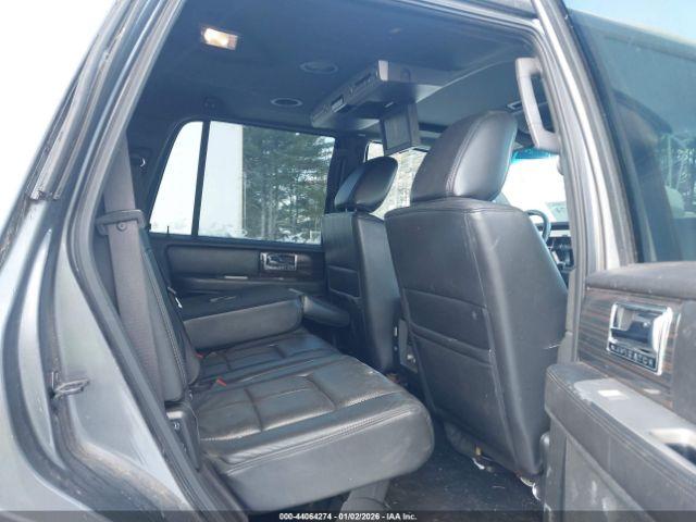 Lincoln Navigator Image 12
