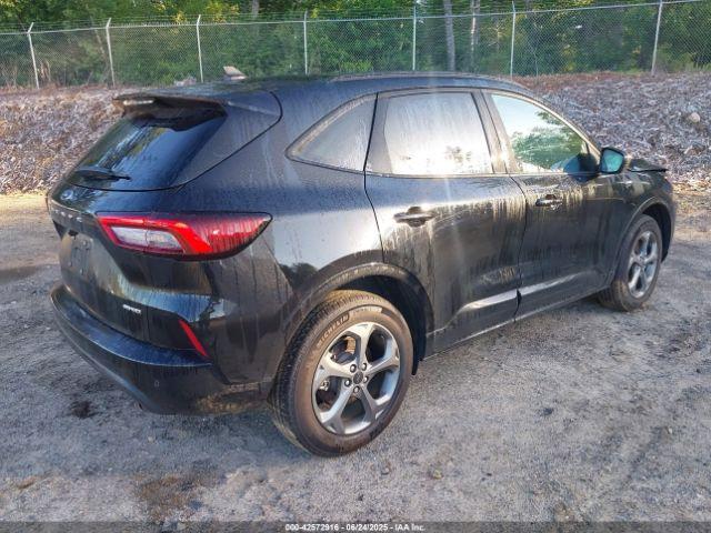 Ford Escape St-line Image 3