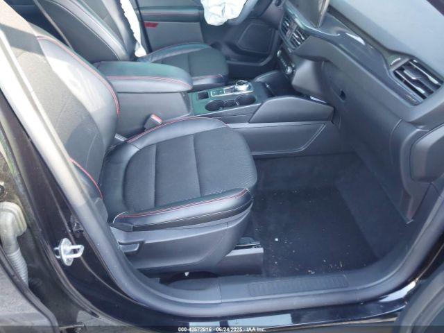 Ford Escape St-line Image 12