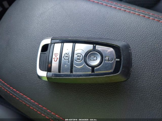 Ford Escape St-line Image 15