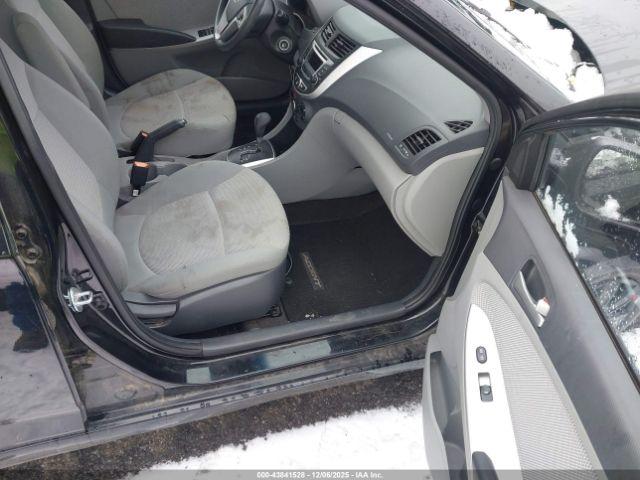 Hyundai ACCENT Gs Image 7