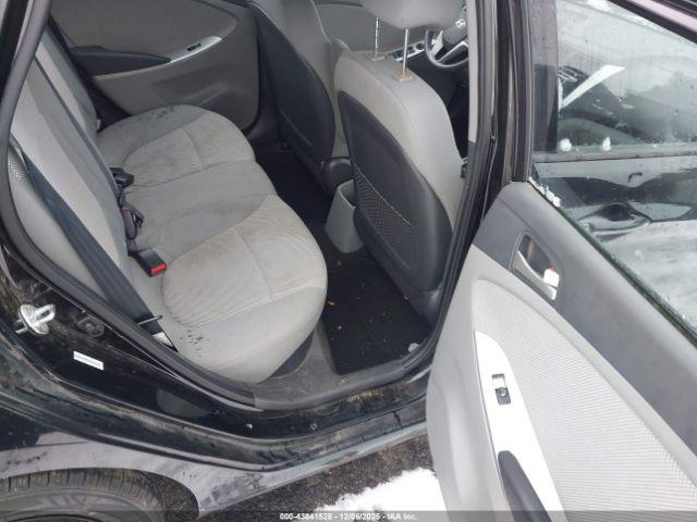 Hyundai ACCENT Gs Image 6