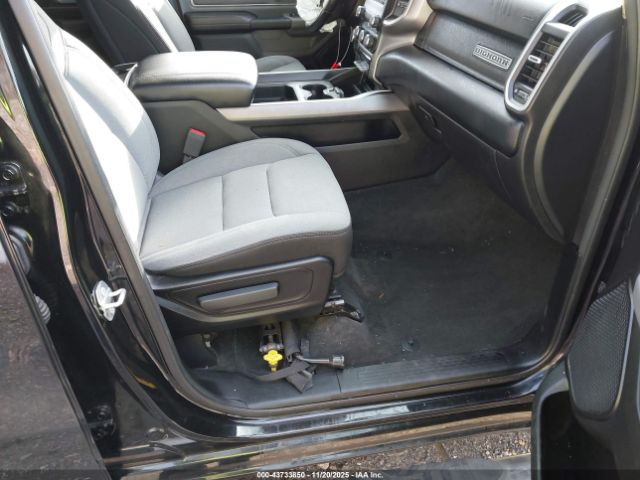 Ram 1500 Big Horn  4x4 6'4 Box Image 16