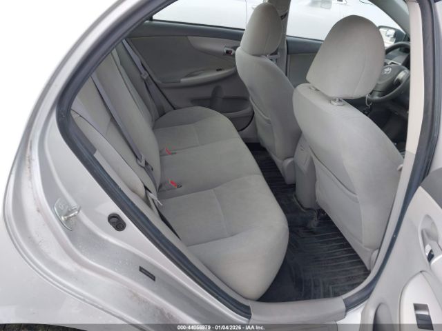 Toyota Corolla Le Image 5