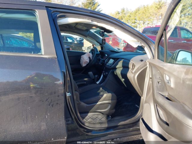 Chevrolet Trax Ls Image 3