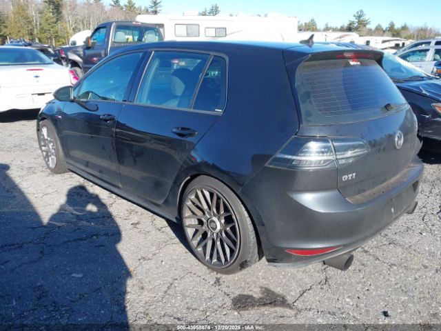 Volkswagen Golf S 4-door Image 4