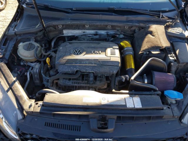 Volkswagen Golf S 4-door Image 11