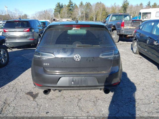 Volkswagen Golf S 4-door Image 14