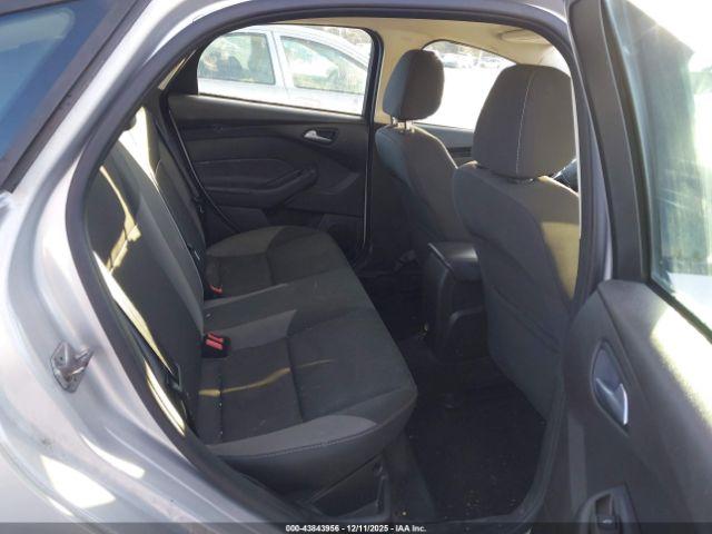 Ford Focus Se Image 5