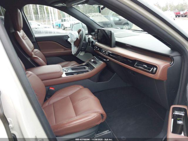 Lincoln Aviator Reserve Image 3