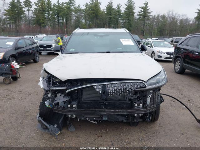 Lincoln Aviator Reserve Image 8