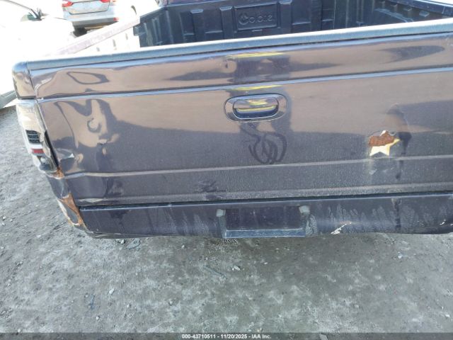 Dodge Dakota Sport Image 2