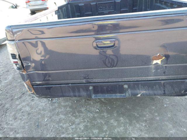 Dodge Dakota Sport Image 2