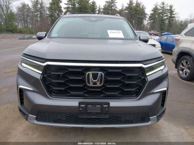 Honda Pilot Touring Image 17