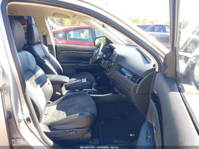 Mitsubishi Outlander Se Image 4