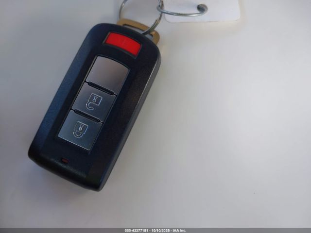 Mitsubishi Outlander Se Image 10