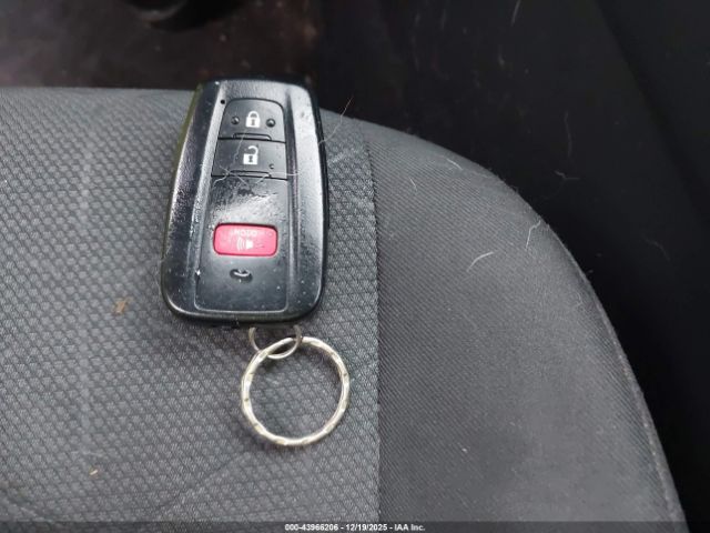 Toyota RAV4 Xle Image 11