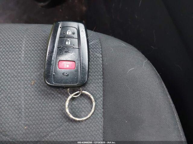 Toyota RAV4 Xle Image 11