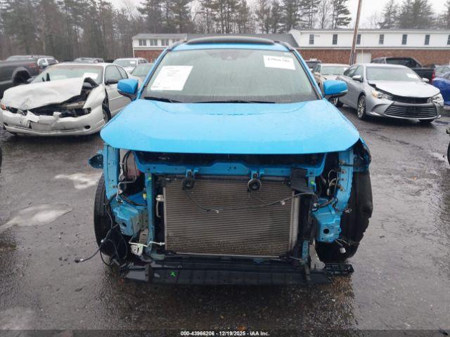 Toyota RAV4 Xle Image 12