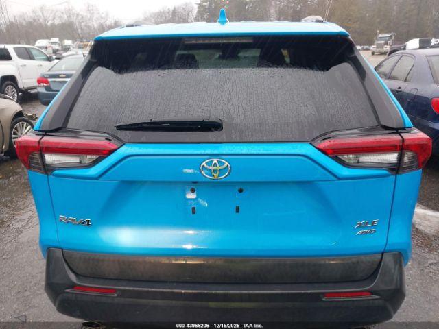 Toyota RAV4 Xle Image 14