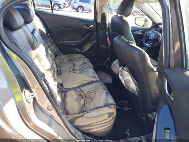 Mazda Mazda3 Touring Image 11