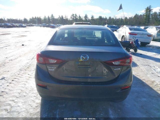 Mazda Mazda3 Touring Image 5