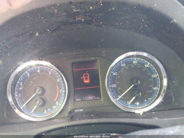 Toyota Corolla Le Image 4