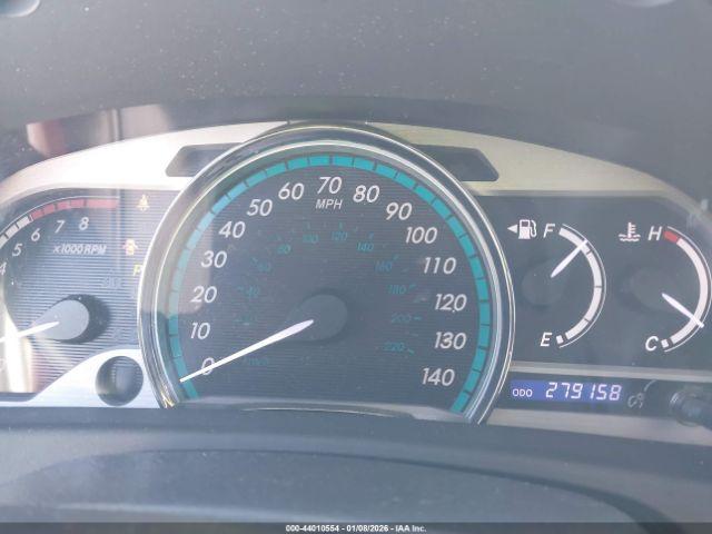 Toyota Venza Xle Image 2