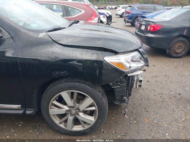 Nissan Pathfinder Platinum Image 10