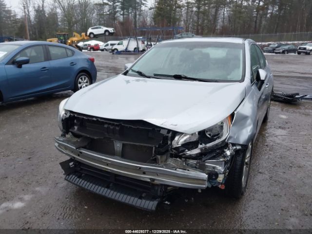 Subaru Legacy 2.5i Premium Image 12