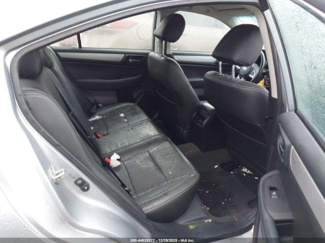 Subaru Legacy 2.5i Premium Image 10