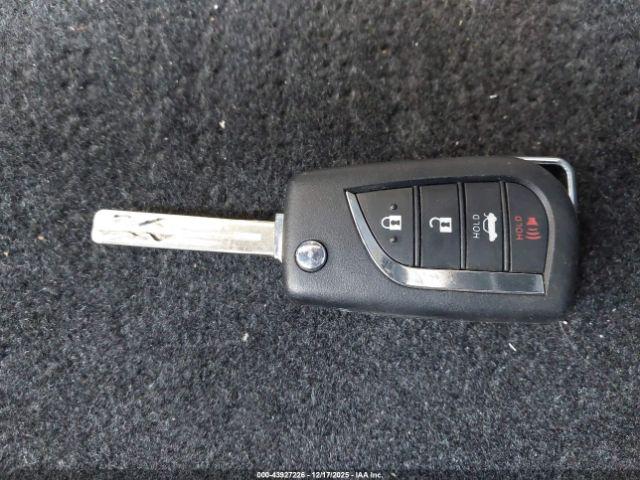 Toyota Corolla Le Image 20