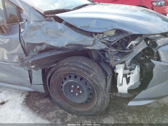 Toyota Corolla Le Image 15