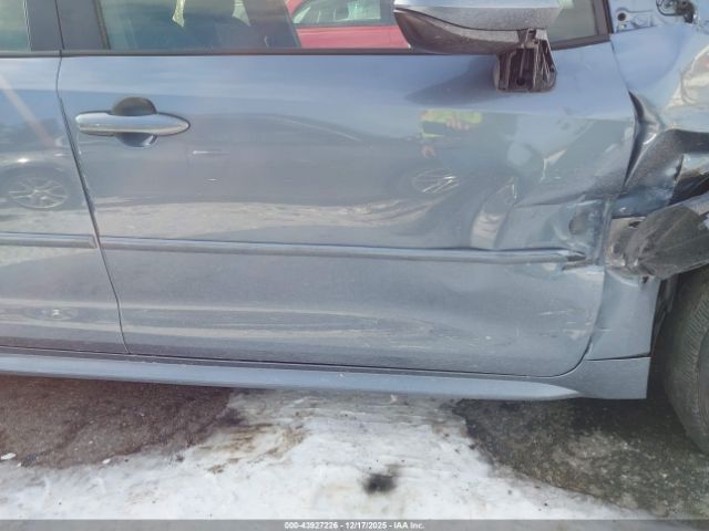 Toyota Corolla Le Image 18