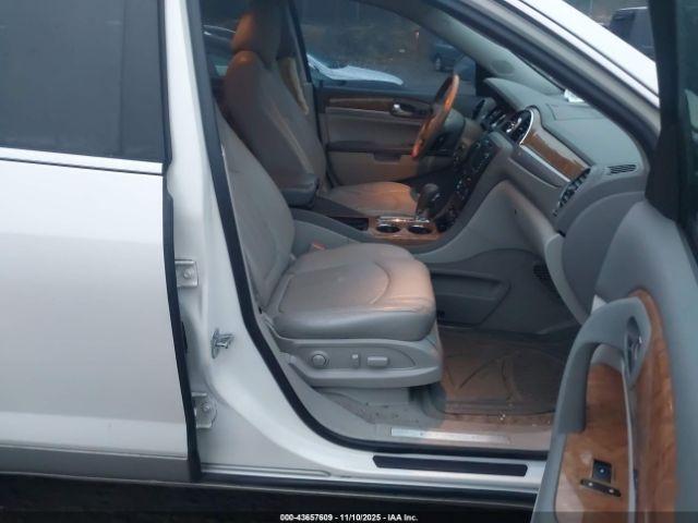 Buick Enclave Premium Image 2