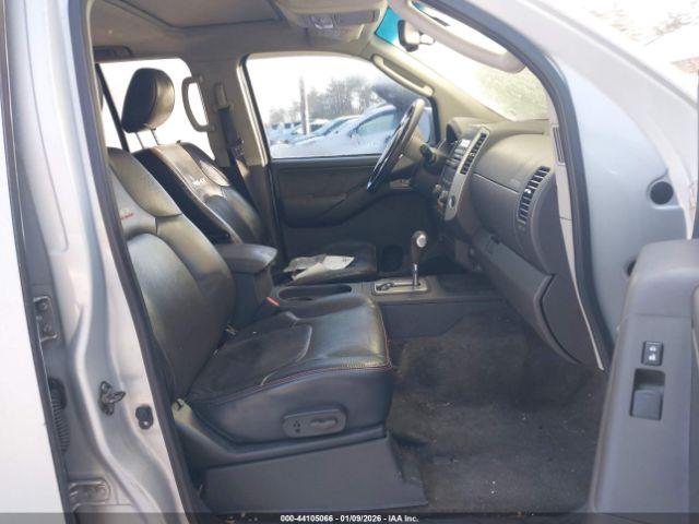 Nissan Frontier Pro-4x Image 10