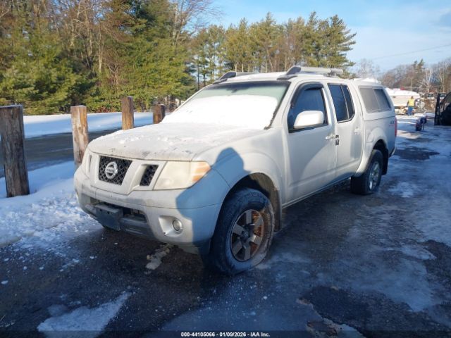 Nissan Frontier Pro-4x Image 2