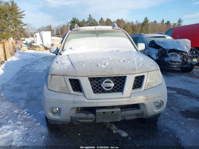 Nissan Frontier Pro-4x Image 7